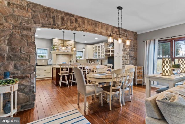 214 N MILL RD, Harrisburg, PA 17112