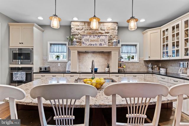 214 N MILL RD, Harrisburg, PA 17112