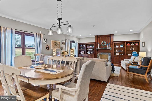 214 N MILL RD, Harrisburg, PA 17112