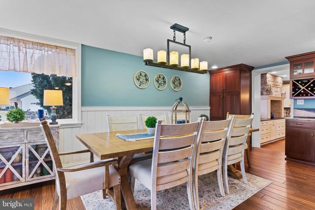 214 N MILL RD, Harrisburg, PA 17112