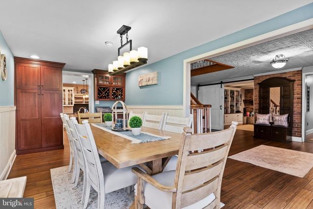 214 N MILL RD, Harrisburg, PA 17112