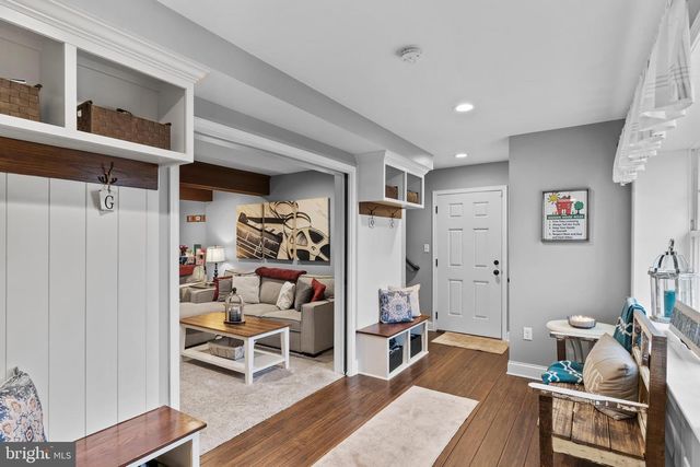 214 N MILL RD, Harrisburg, PA 17112