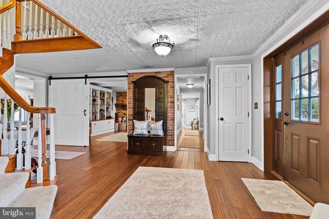 214 N MILL RD, Harrisburg, PA 17112