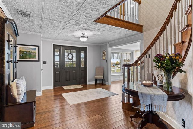 214 N MILL RD, Harrisburg, PA 17112