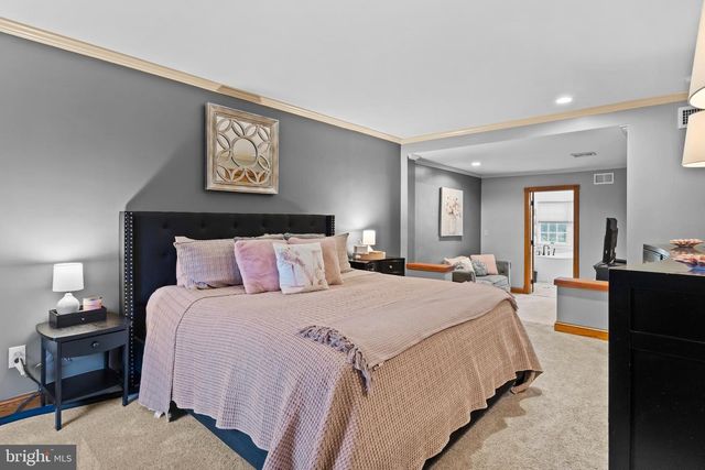 214 N MILL RD, Harrisburg, PA 17112