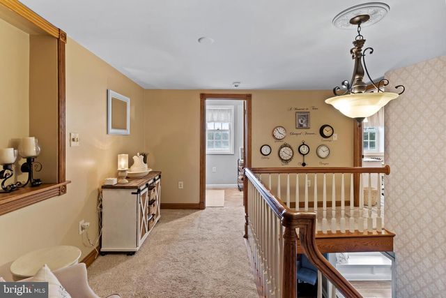 214 N MILL RD, Harrisburg, PA 17112