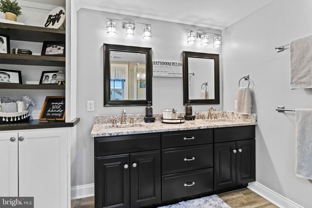 214 N MILL RD, Harrisburg, PA 17112