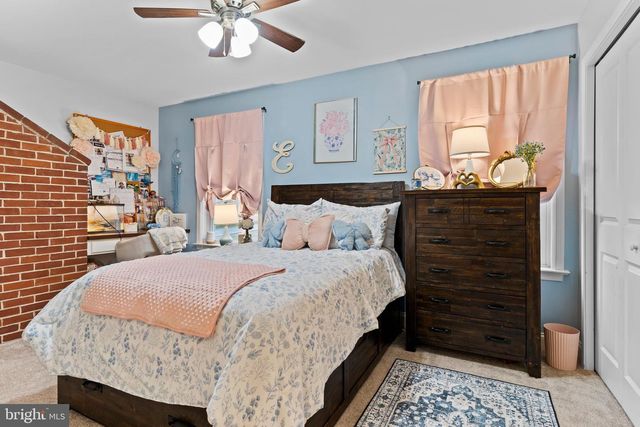 214 N MILL RD, Harrisburg, PA 17112