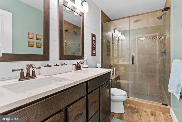 214 N MILL RD, Harrisburg, PA 17112