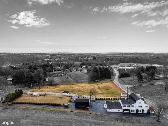 214 N MILL RD, Harrisburg, PA 17112