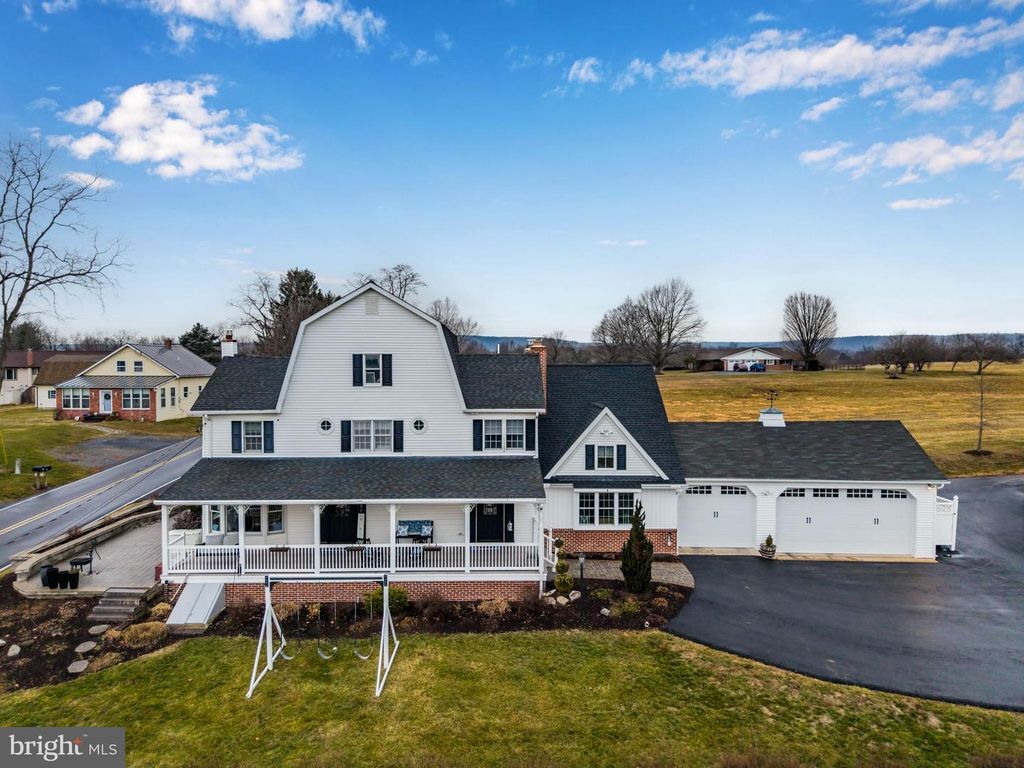 214 N MILL RD, Harrisburg, PA 17112