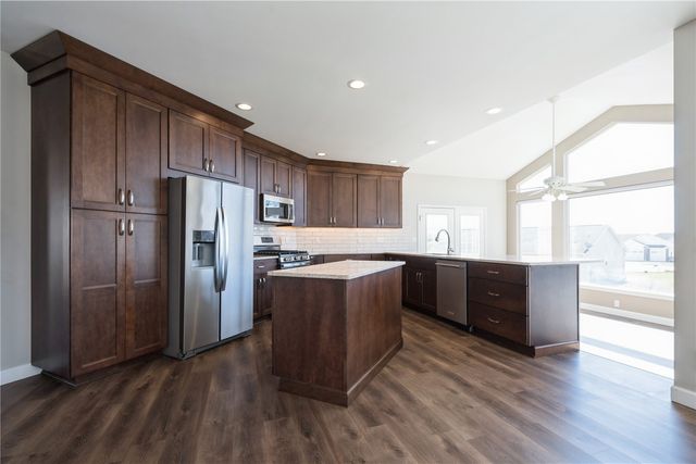 4145 Heather View Drive, Marion, IA 52302