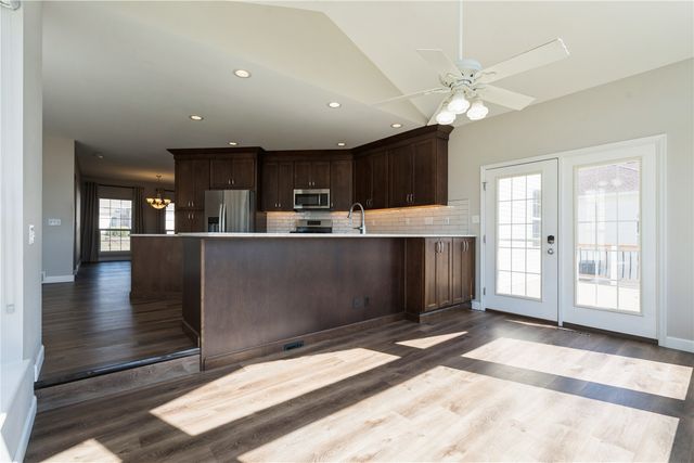 4145 Heather View Drive, Marion, IA 52302