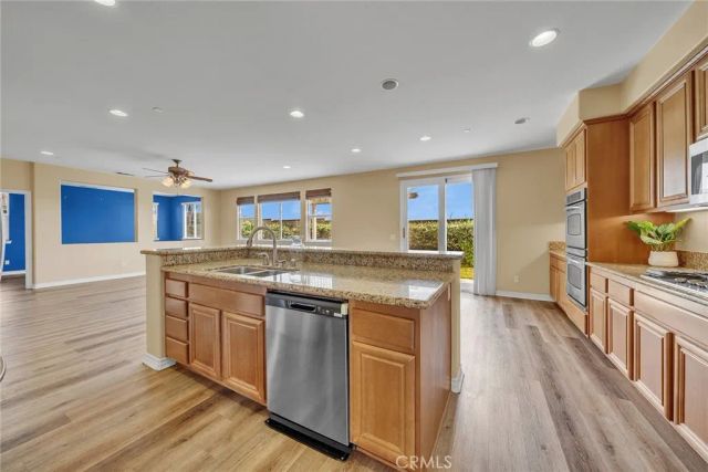 15621 Pisa Lane, Fontana, CA 92336