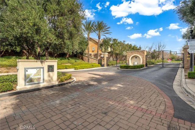 15621 Pisa Lane, Fontana, CA 92336