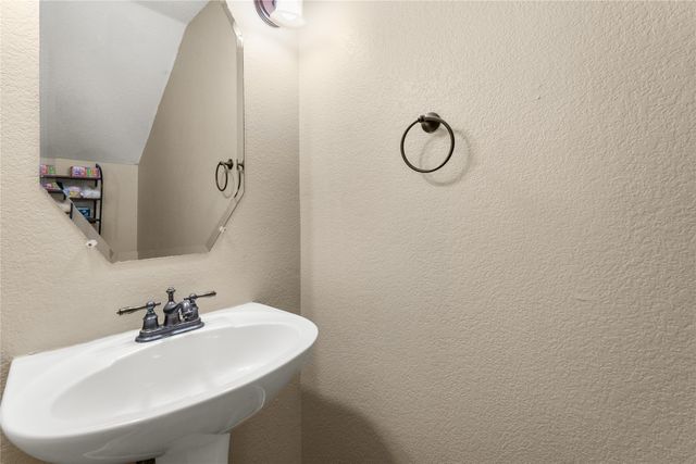 3433 Pinebrook Drive, Dallas, TX 75241