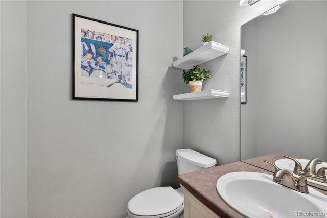8569 S Upham Way, Littleton, CO 80128