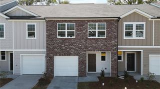 1104 Lucienne Boulevard, Auburn, GA 30011