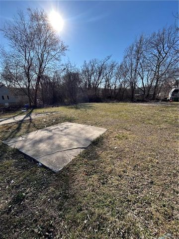 2738 Jackson Avenue, Kansas City, MO 64128