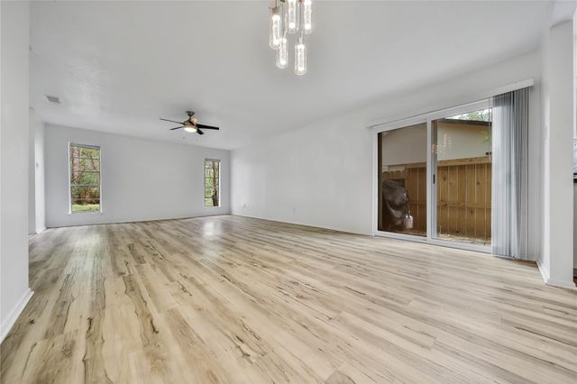 26 Green Field Place, The Woodlands, TX 77380