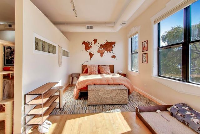 400 N RACINE Avenue 204, Chicago, IL 60642