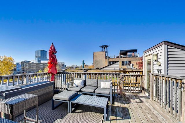 400 N RACINE Avenue 204, Chicago, IL 60642