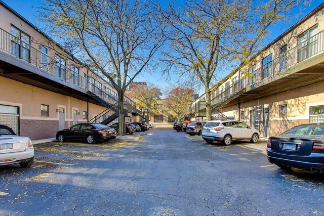 400 N RACINE Avenue 204, Chicago, IL 60642