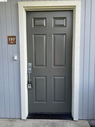 197 Schooner Ct, Richmond, CA 94804