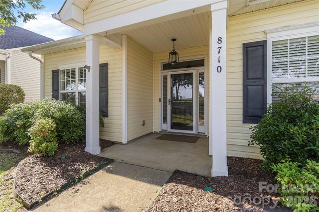 8710 Arrowhead Place Lane, Cornelius, NC 28031