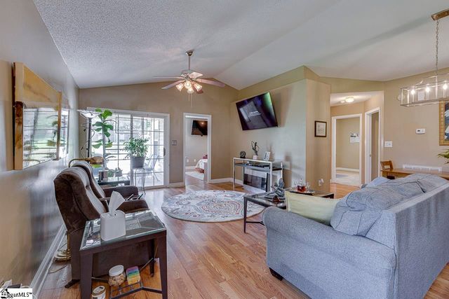 2109 Rolling Green Road, Anderson, SC 29621