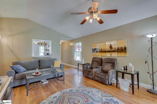 2109 Rolling Green Road, Anderson, SC 29621