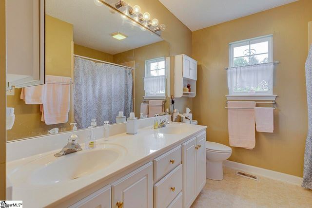 2109 Rolling Green Road, Anderson, SC 29621