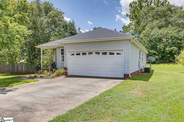 2109 Rolling Green Road, Anderson, SC 29621