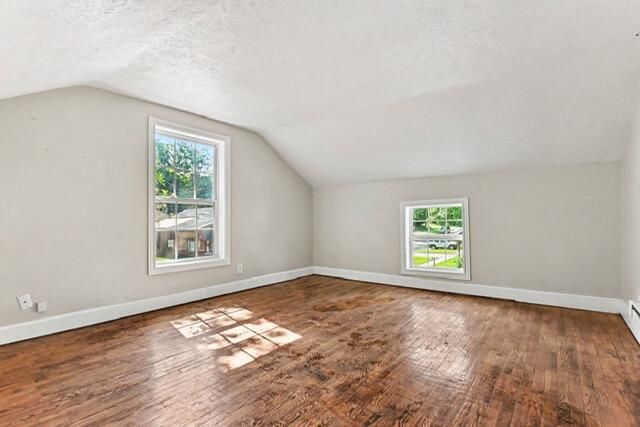 210 Days Avenue, Buchanan City, MI 49107