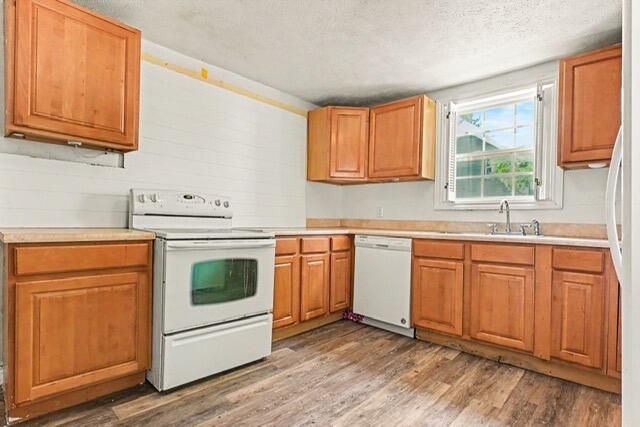 210 Days Avenue, Buchanan City, MI 49107