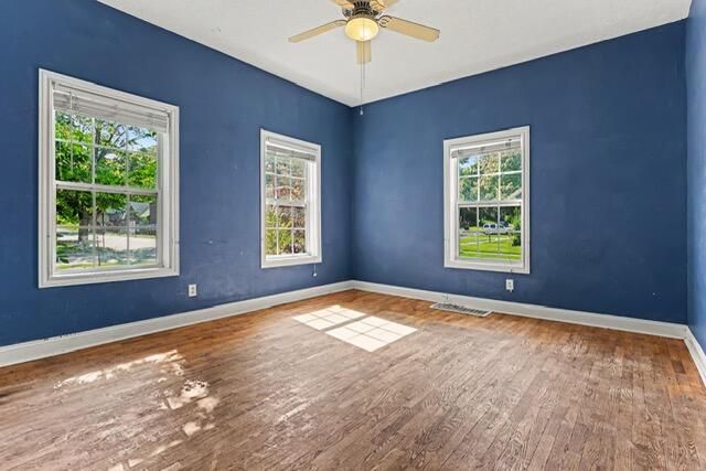 210 Days Avenue, Buchanan City, MI 49107