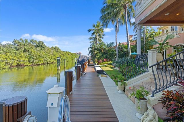 833 Harbour Isle Place, North Palm Beach, FL 33410