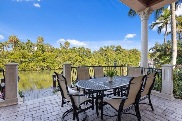 833 Harbour Isle Place, North Palm Beach, FL 33410