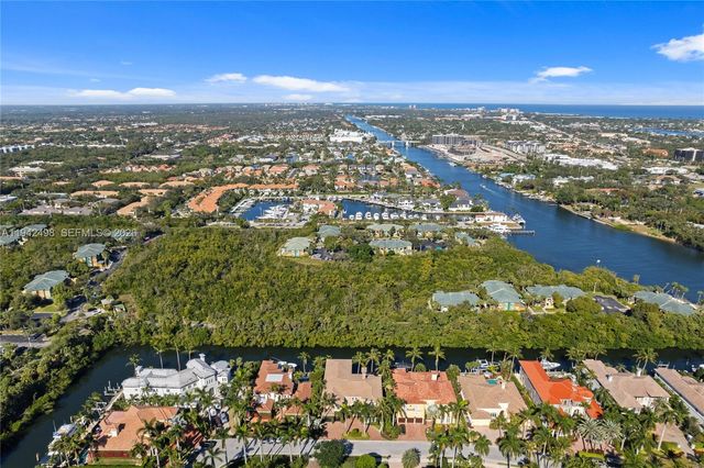833 Harbour Isle Place, North Palm Beach, FL 33410