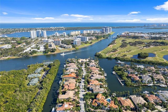 833 Harbour Isle Place, North Palm Beach, FL 33410