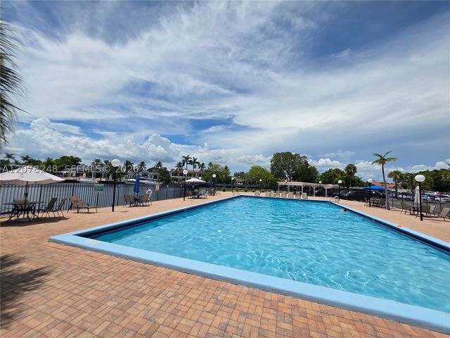 701 Three Islands Blvd 110, Hallandale Beach, FL 33009