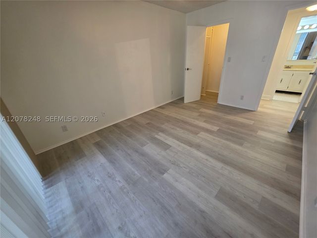 701 Three Islands Blvd 110, Hallandale Beach, FL 33009