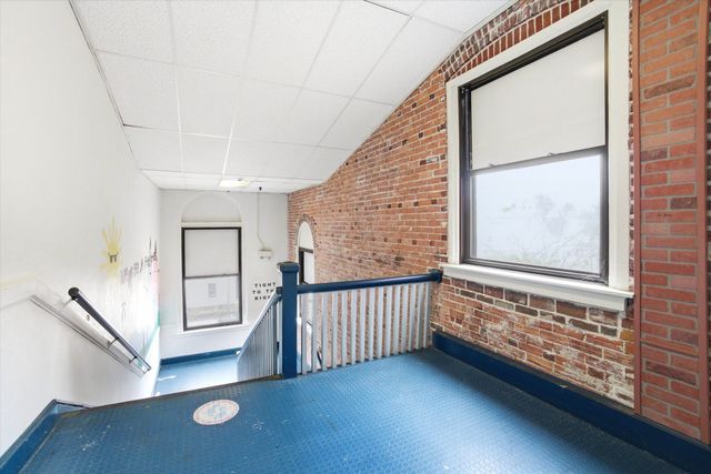555 Cedar Street, Manchester, NH 03103