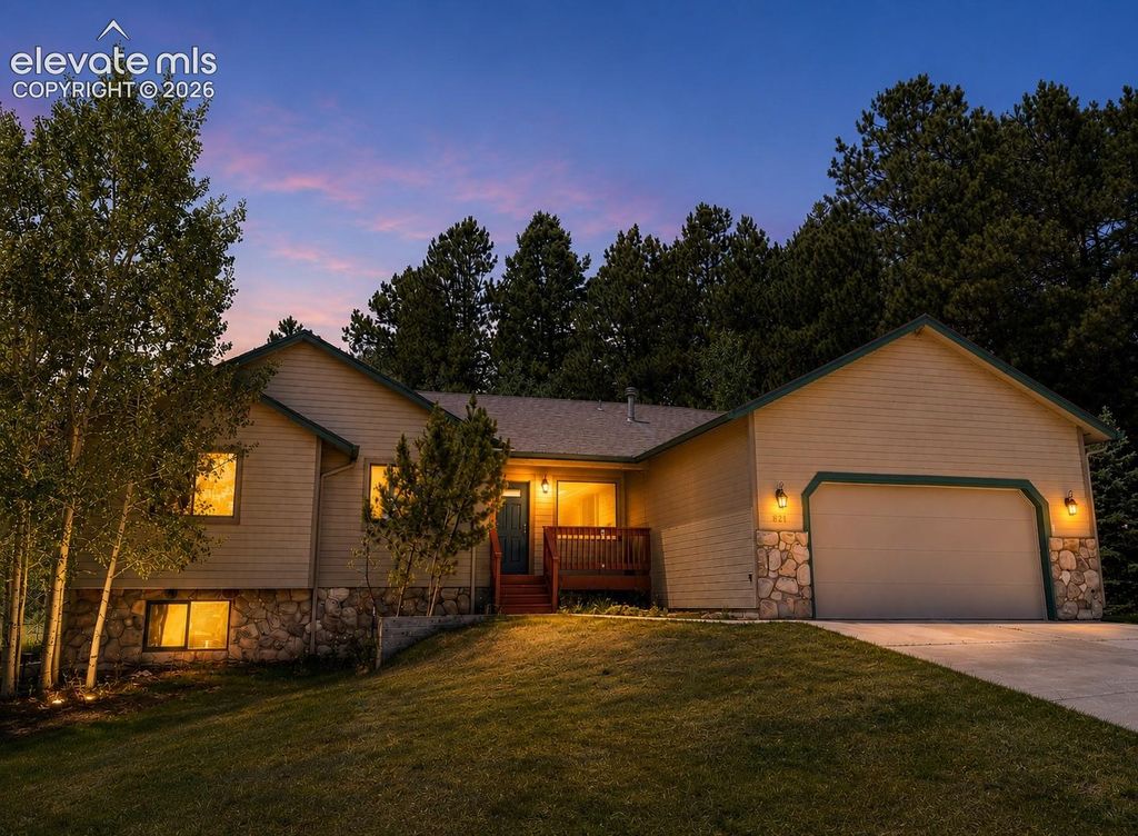 821 Red Eagle Court, Woodland Park, CO 80863 — exterior