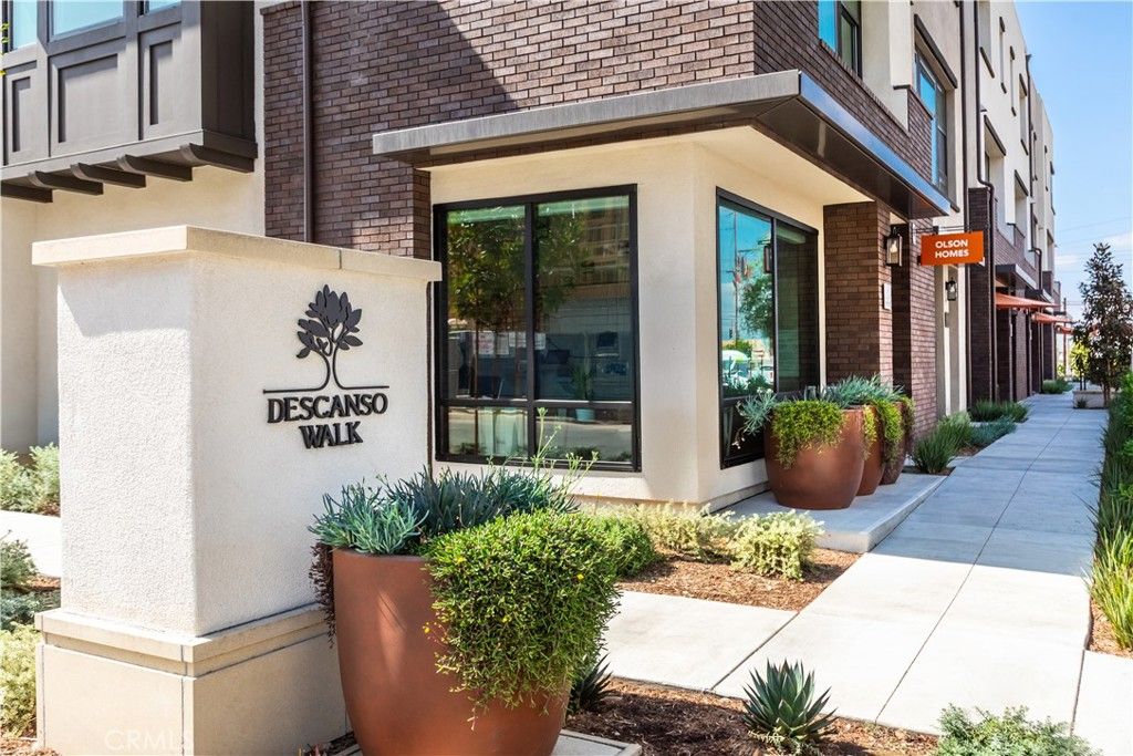1032 Foothill Boulevard, Claremont, CA 91711