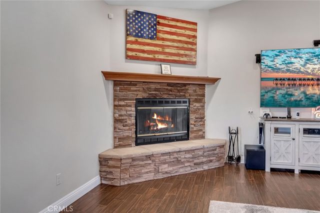 6910 Oak Vista Lane, Oak Hills, CA 92344