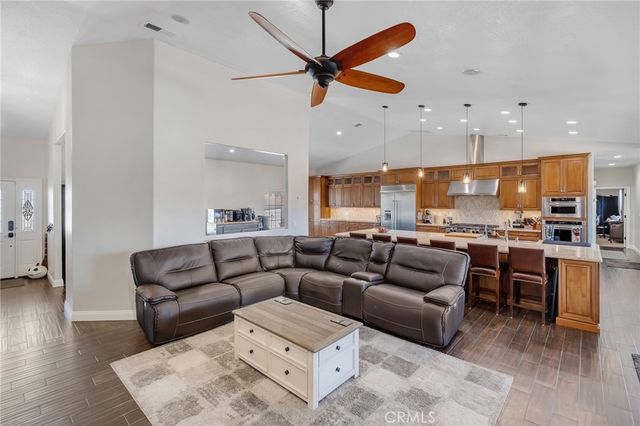 6910 Oak Vista Lane, Oak Hills, CA 92344