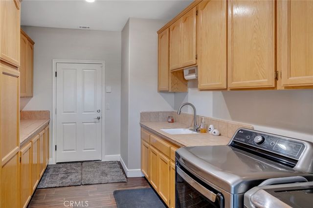 6910 Oak Vista Lane, Oak Hills, CA 92344
