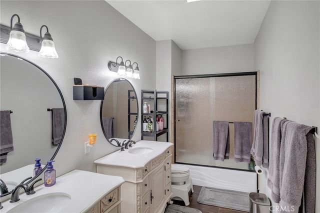 6910 Oak Vista Lane, Oak Hills, CA 92344