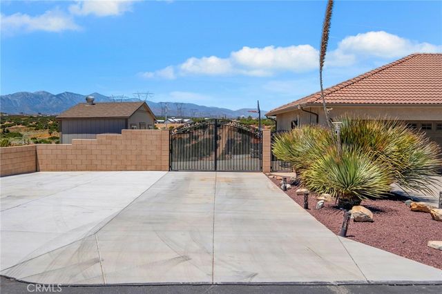 6910 Oak Vista Lane, Oak Hills, CA 92344